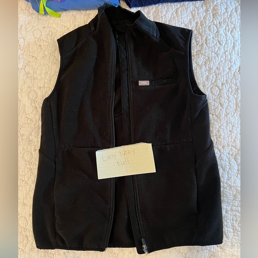 Figs Black On-Shift Fleece Vest Small GUC